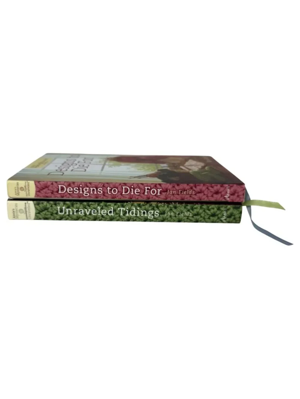 Annies Mysteries Unraveled Series HC Book Designs To Die For & Unraveled Tidings